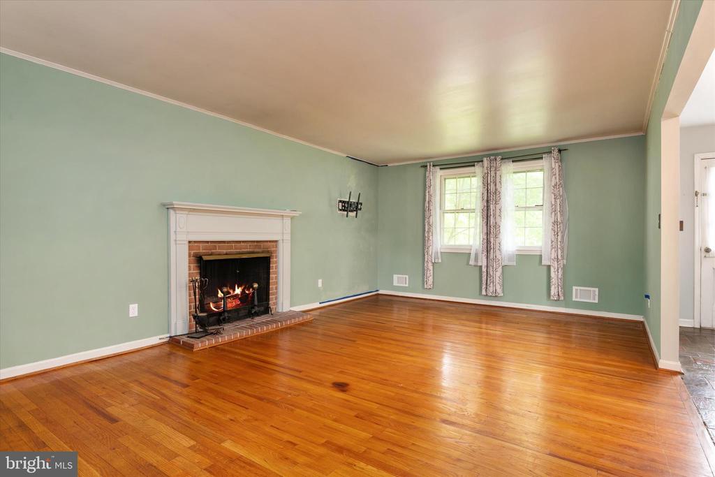 609 KENSINGTON AVENUE