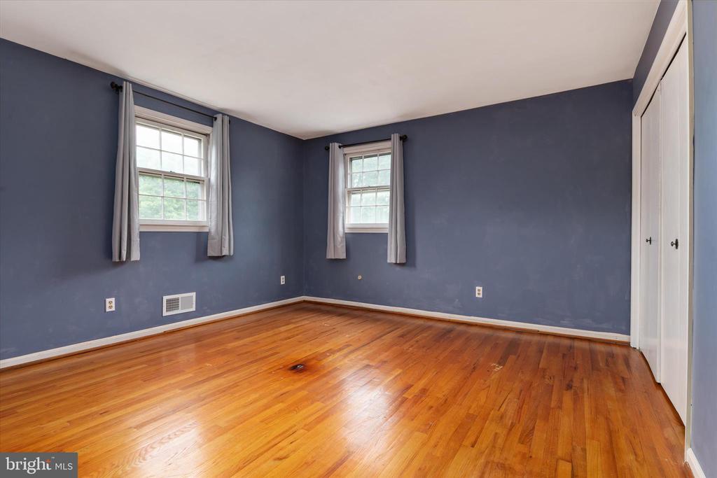 609 KENSINGTON AVENUE