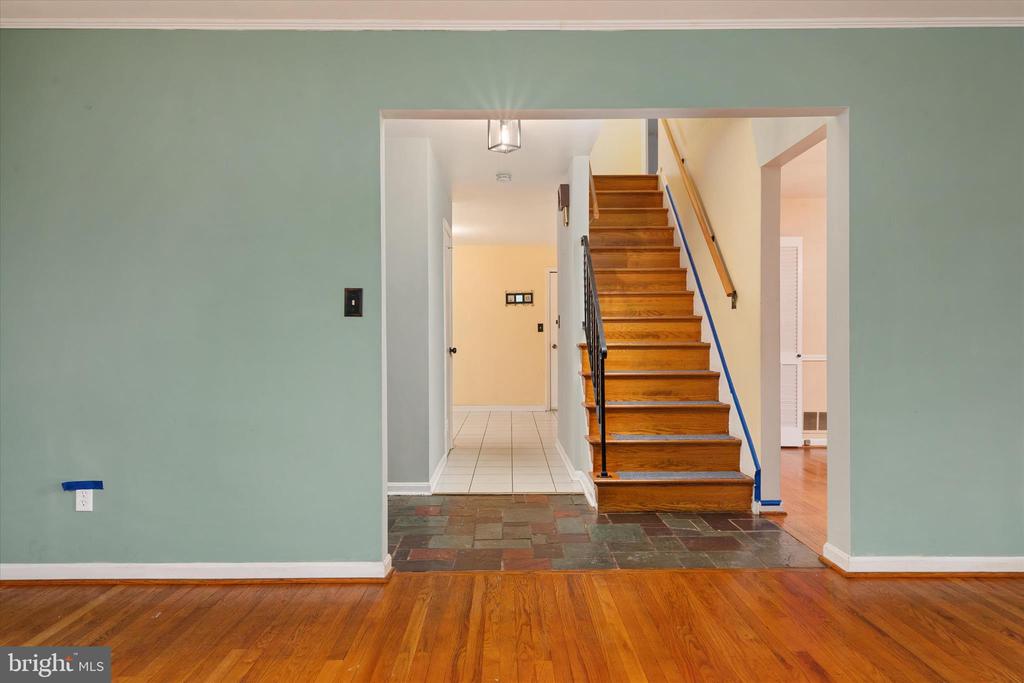609 KENSINGTON AVENUE