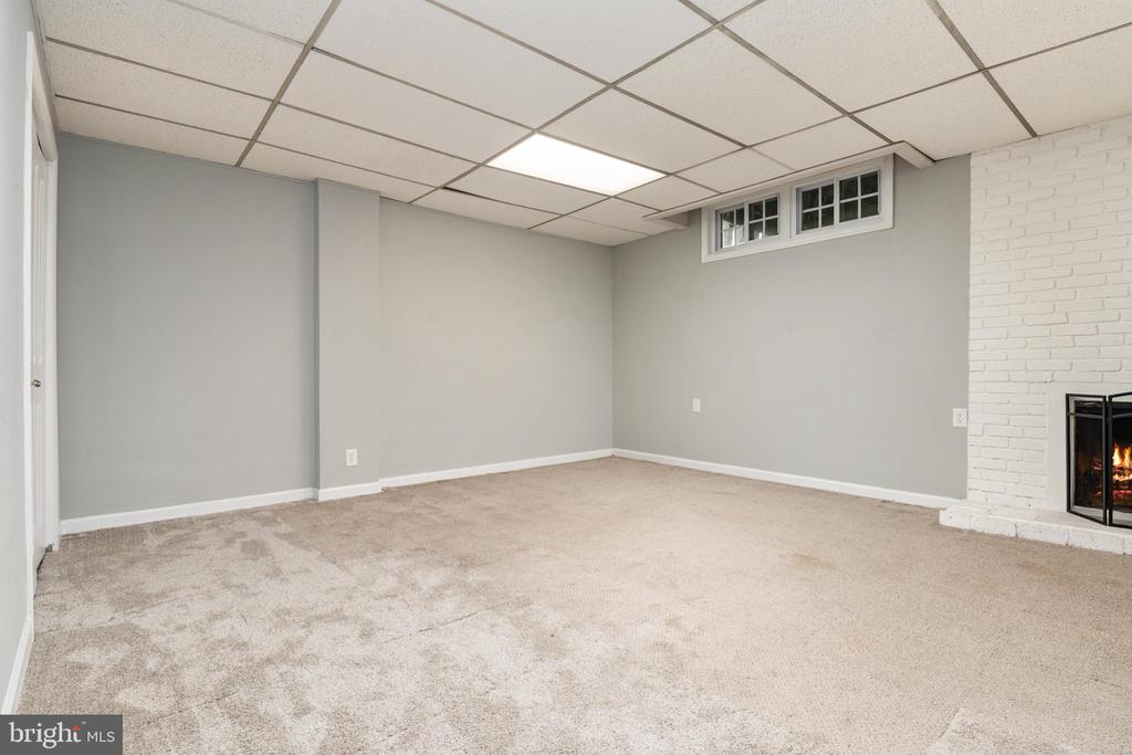 254 CHALET CIRCLE W