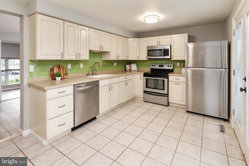 254 CHALET CIRCLE W