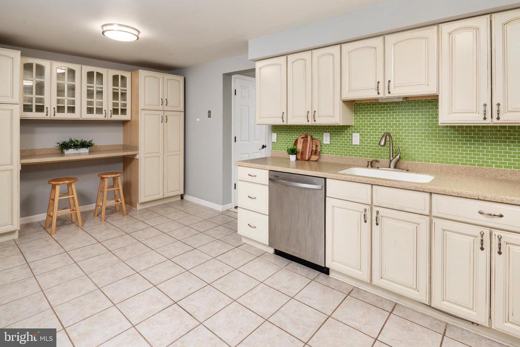 254 CHALET CIRCLE W