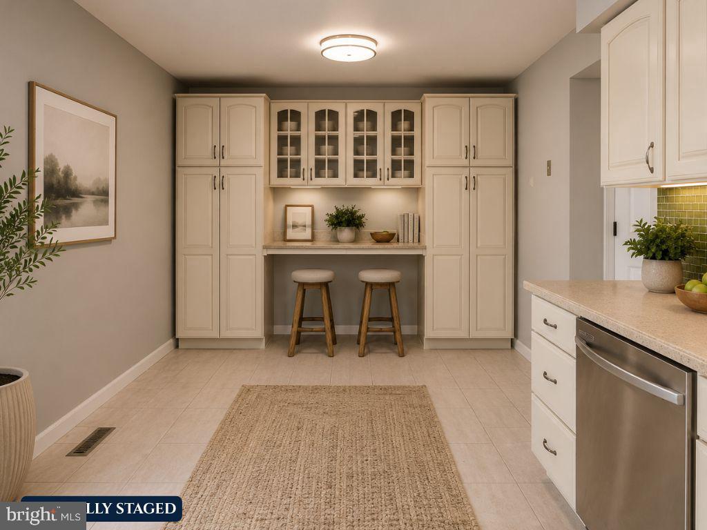 254 CHALET CIRCLE W