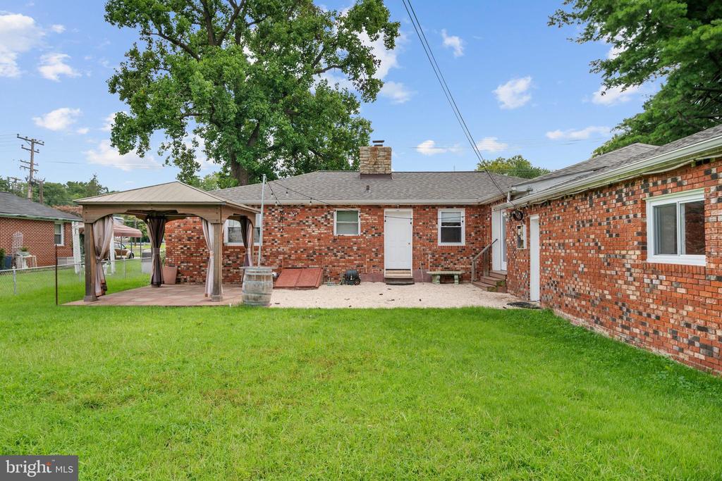 210 BROADVIEW BOULEVARD S