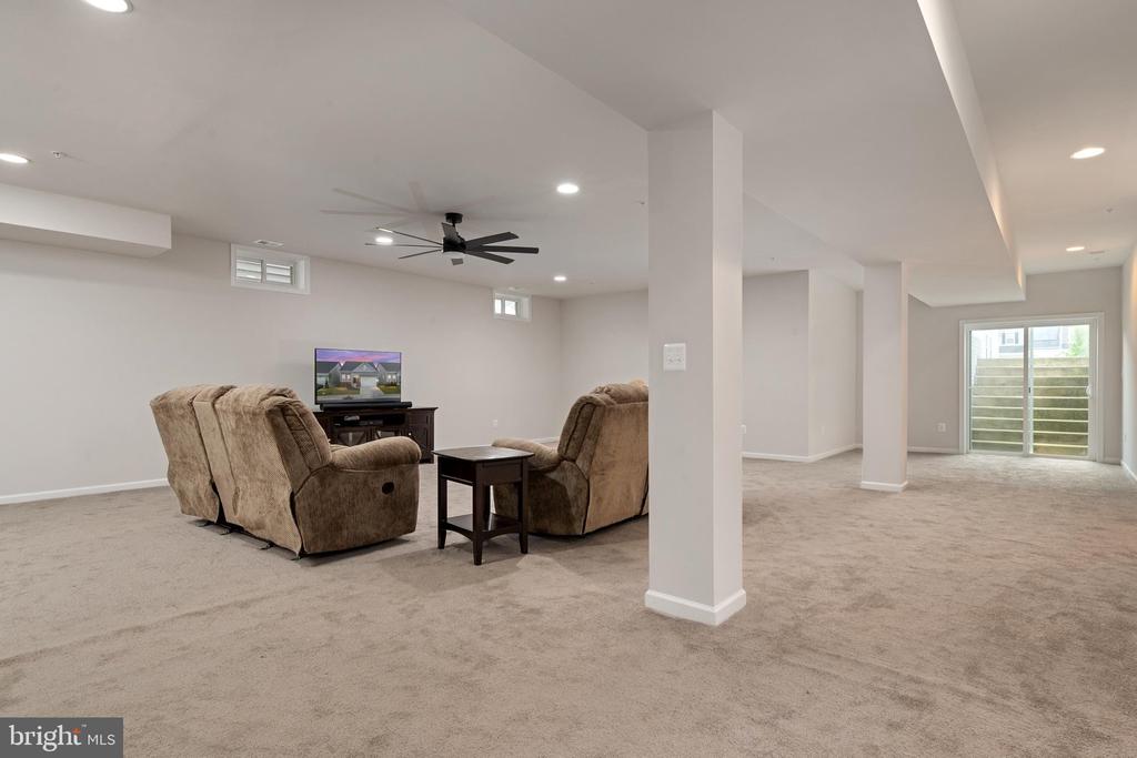 1645 VELVETLEAF LANE