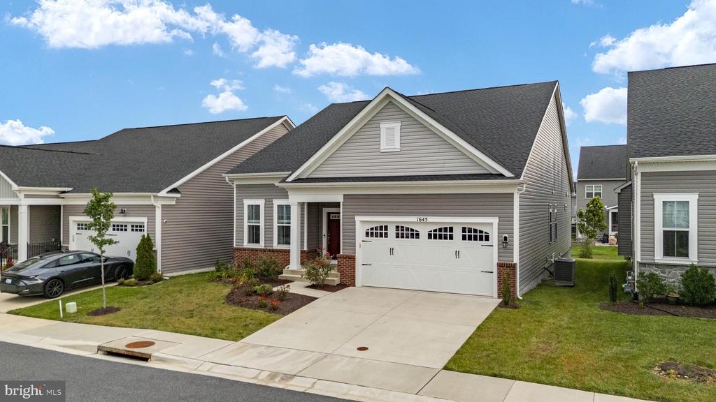 1645 VELVETLEAF LANE