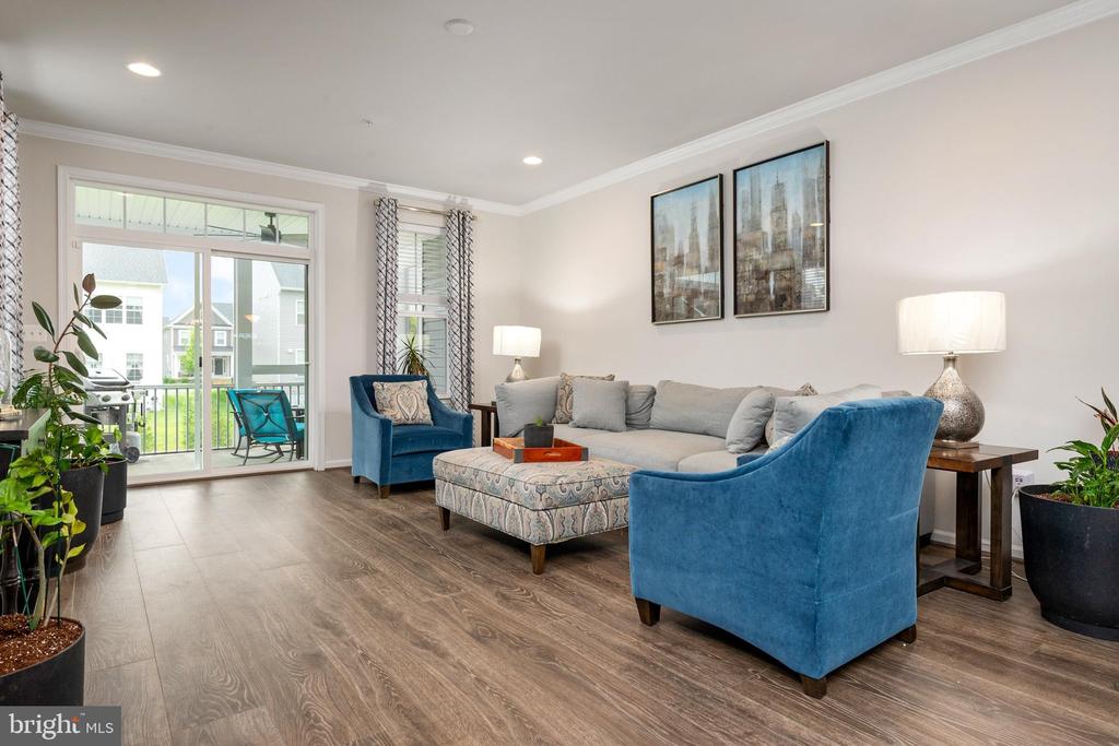 1645 VELVETLEAF LANE