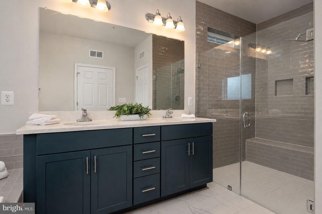 1645 VELVETLEAF LANE