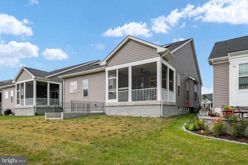 1645 VELVETLEAF LANE