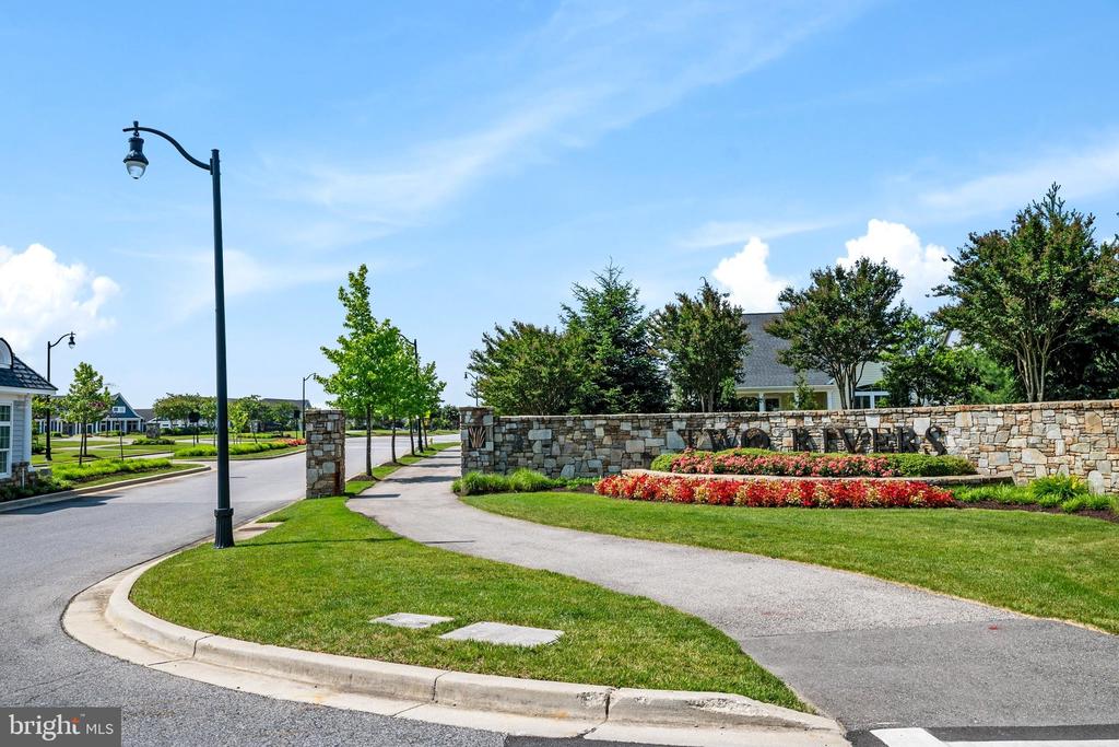 1645 VELVETLEAF LANE