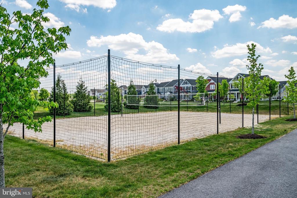 1645 VELVETLEAF LANE