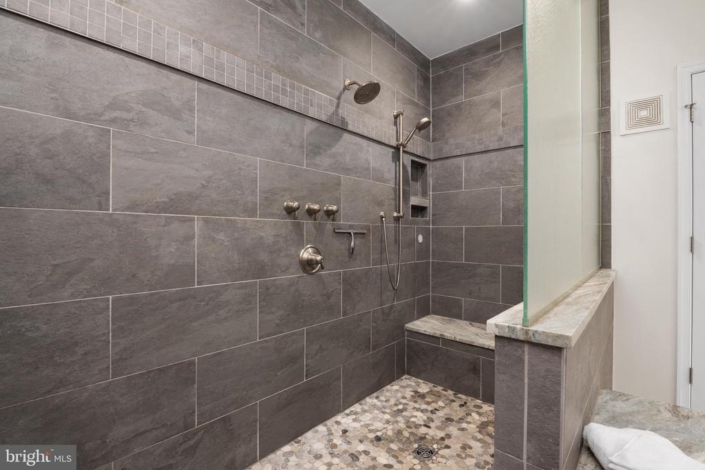 1409 WIGEON WAY Unit: 304