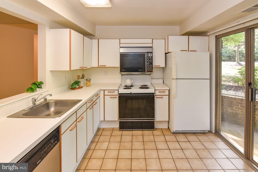 2004 QUAY VILLAGE COURT Unit: T1