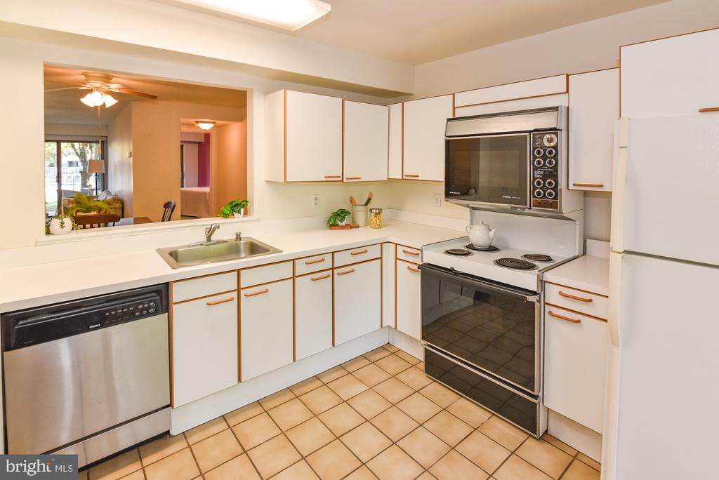 2004 QUAY VILLAGE COURT Unit: T1