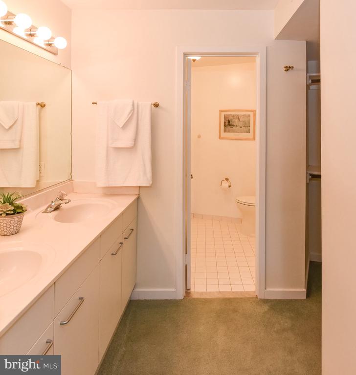 2004 QUAY VILLAGE COURT Unit: T1