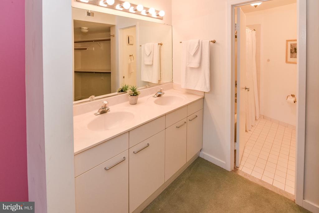2004 QUAY VILLAGE COURT Unit: T1