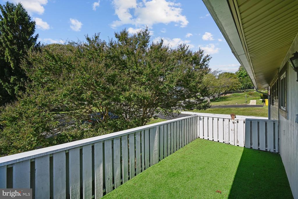 1185 BAYVIEW VISTA