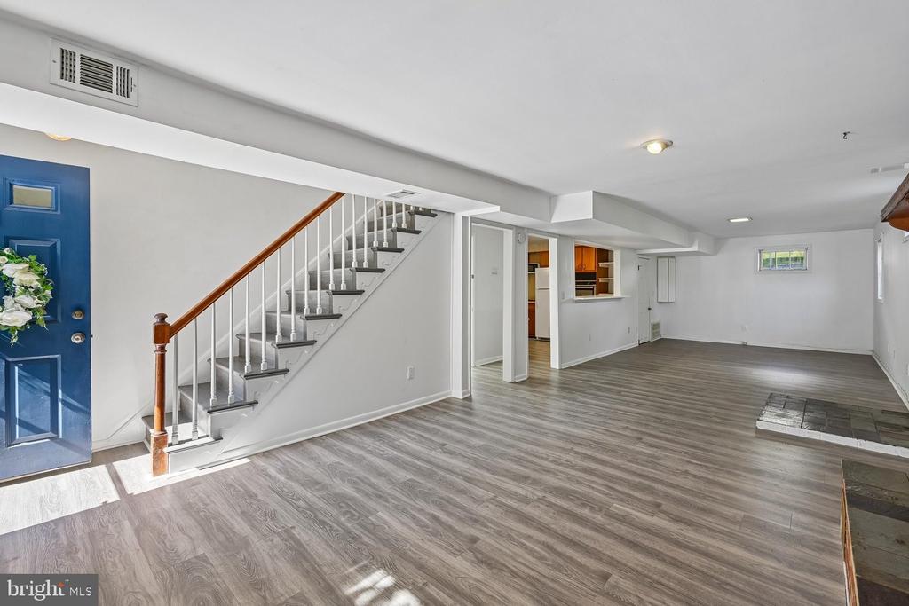 1185 BAYVIEW VISTA