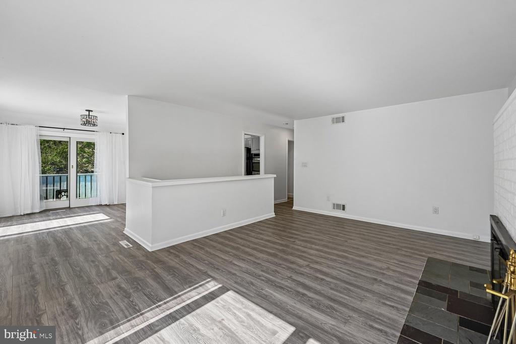 1185 BAYVIEW VISTA
