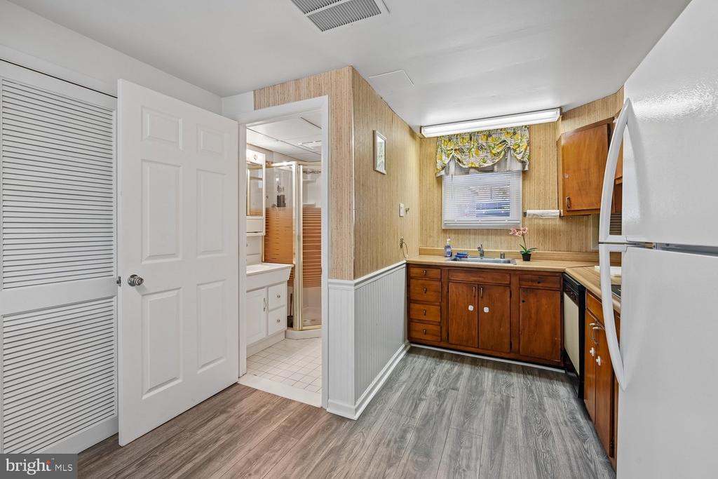 1185 BAYVIEW VISTA