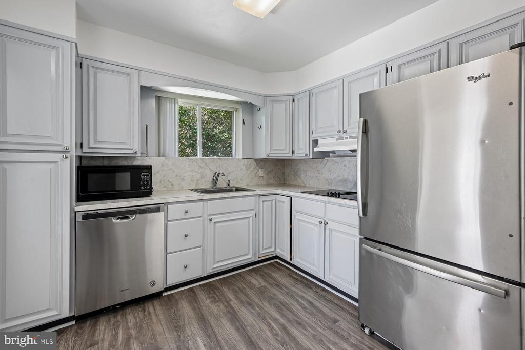 1185 BAYVIEW VISTA