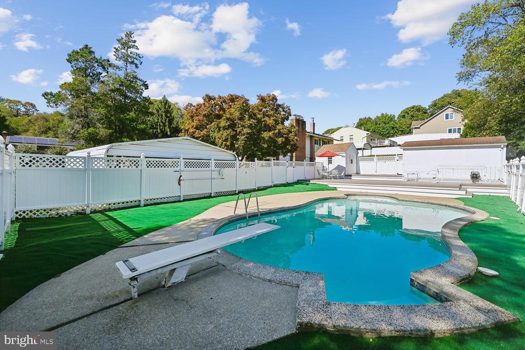 1185 BAYVIEW VISTA