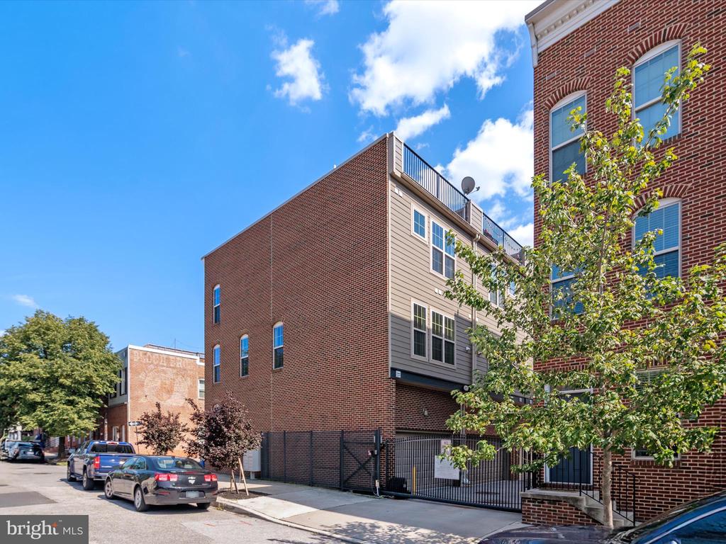1500 CLARKSON STREET