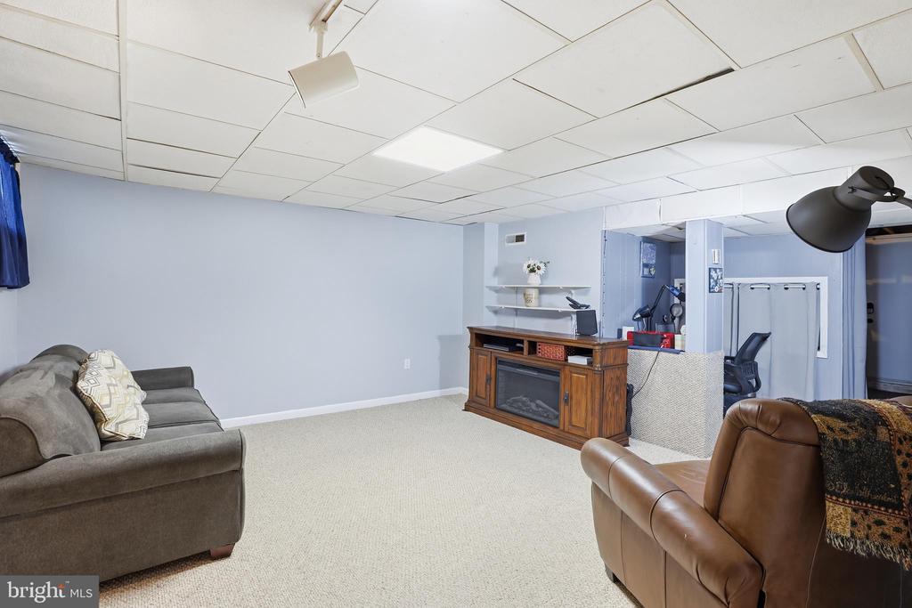 1542 CLAIRIDGE ROAD