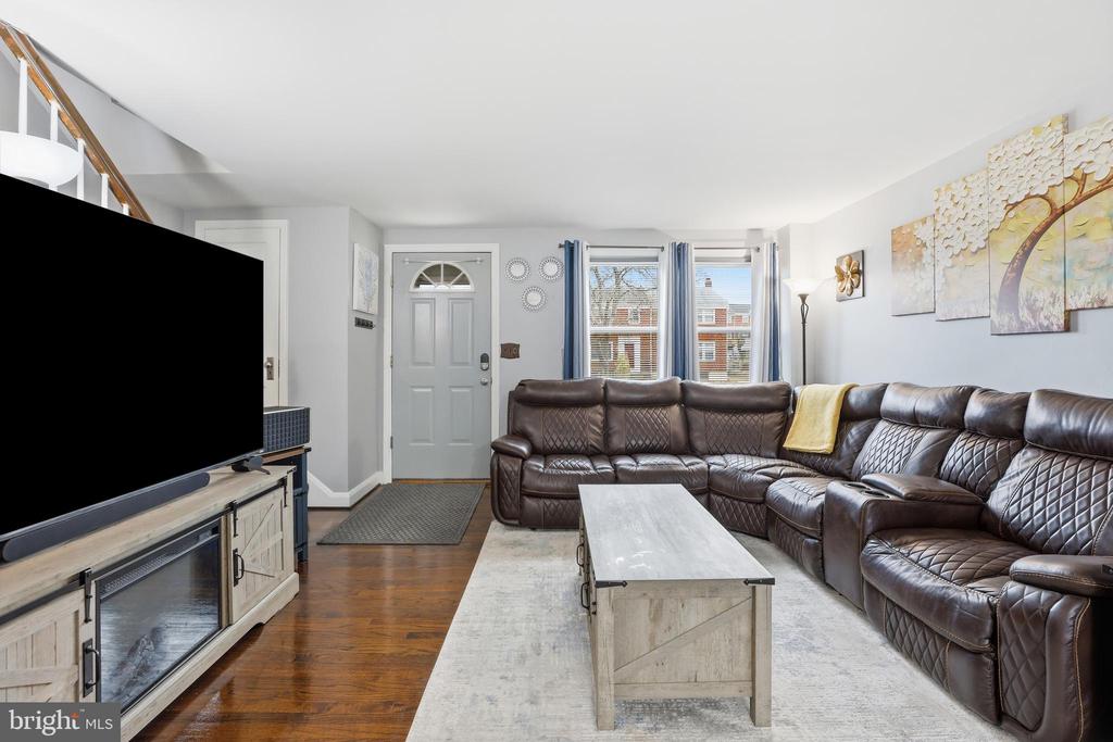 1542 CLAIRIDGE ROAD