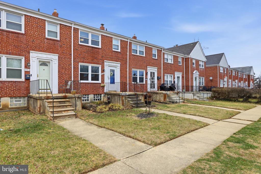 1542 CLAIRIDGE ROAD