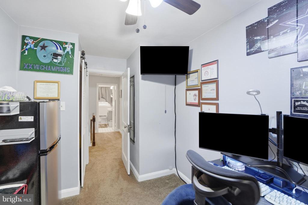 1542 CLAIRIDGE ROAD