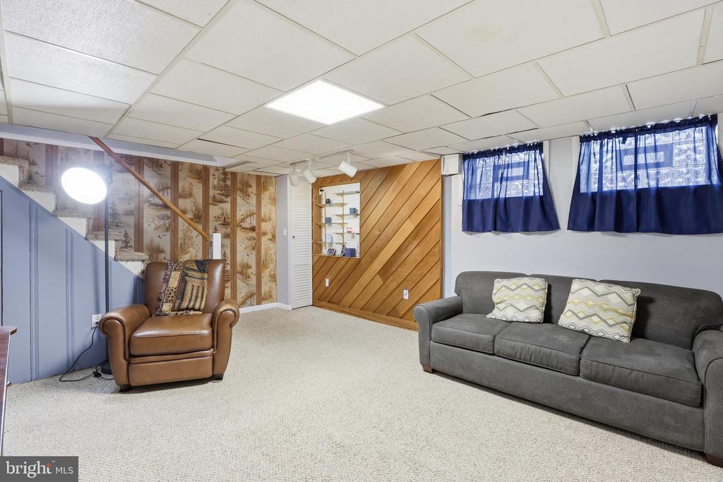 1542 CLAIRIDGE ROAD