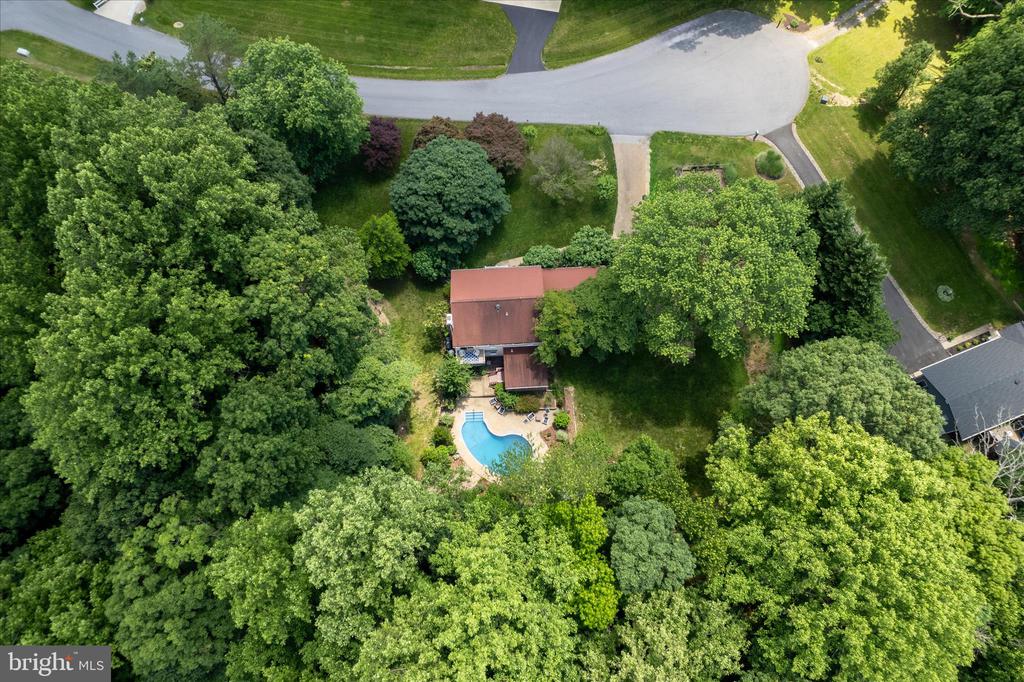 6901 ASH COURT
