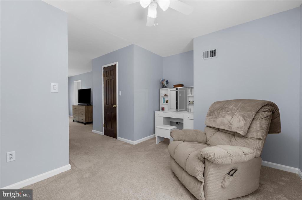 6901 ASH COURT