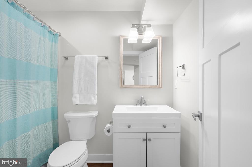8308 LEGACY CIR