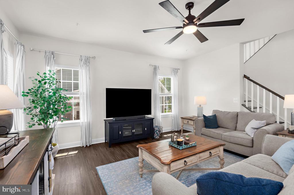 8308 LEGACY CIR
