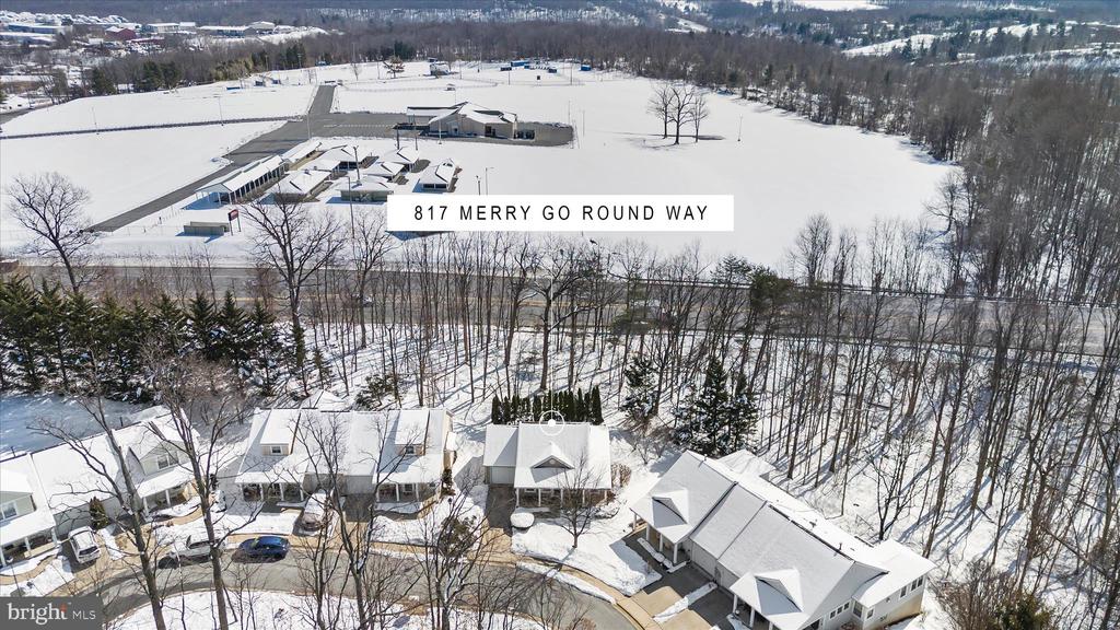 817 MERRY GO ROUND WAY