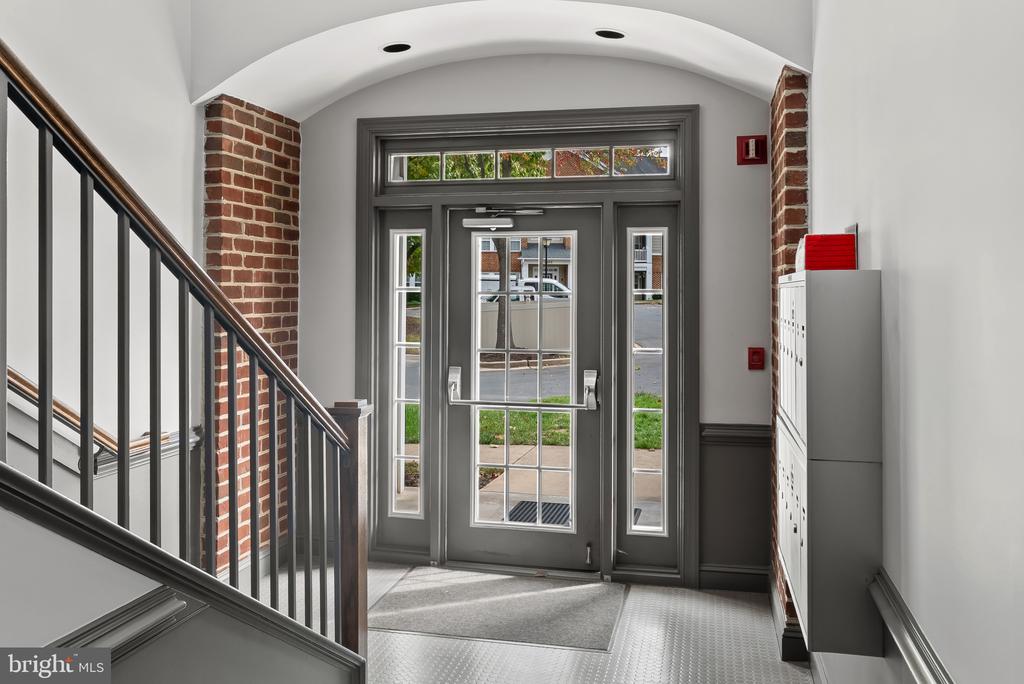2406 DOMINION DRIVE Unit: 1B