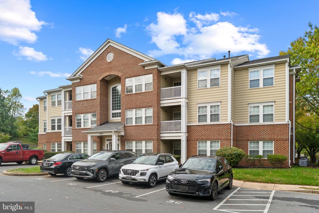 2406 DOMINION DRIVE Unit: 1B