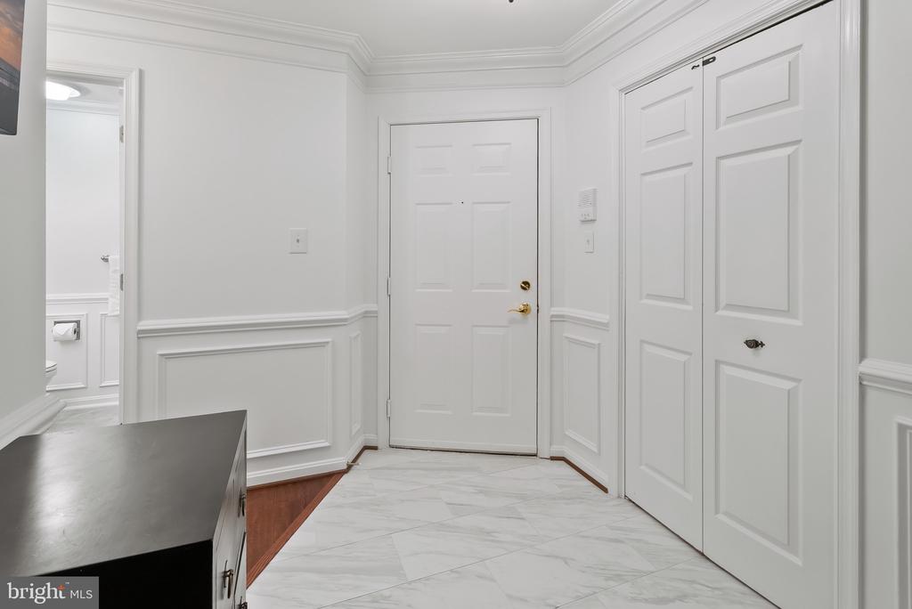 2406 DOMINION DRIVE Unit: 1B
