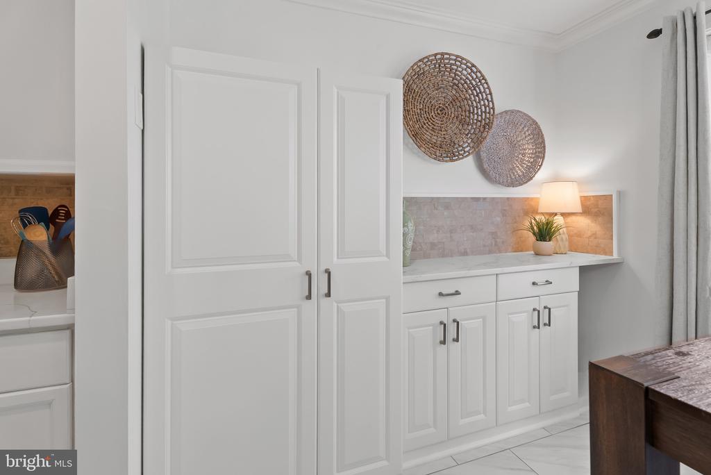2406 DOMINION DRIVE Unit: 1B