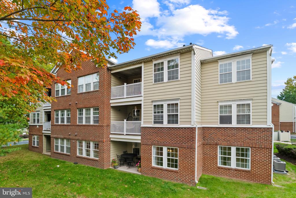 2406 DOMINION DRIVE Unit: 1B