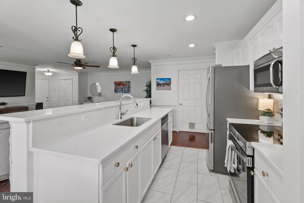 2406 DOMINION DRIVE Unit: 1B