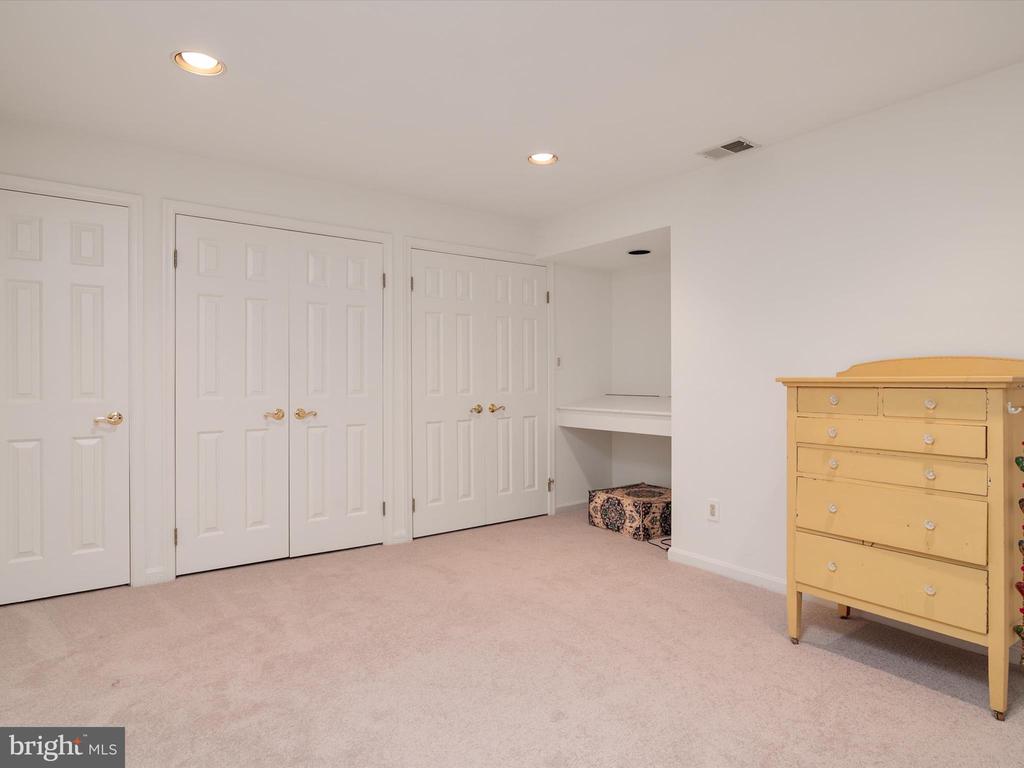 10286 BURLEIGH COTTAGE LANE