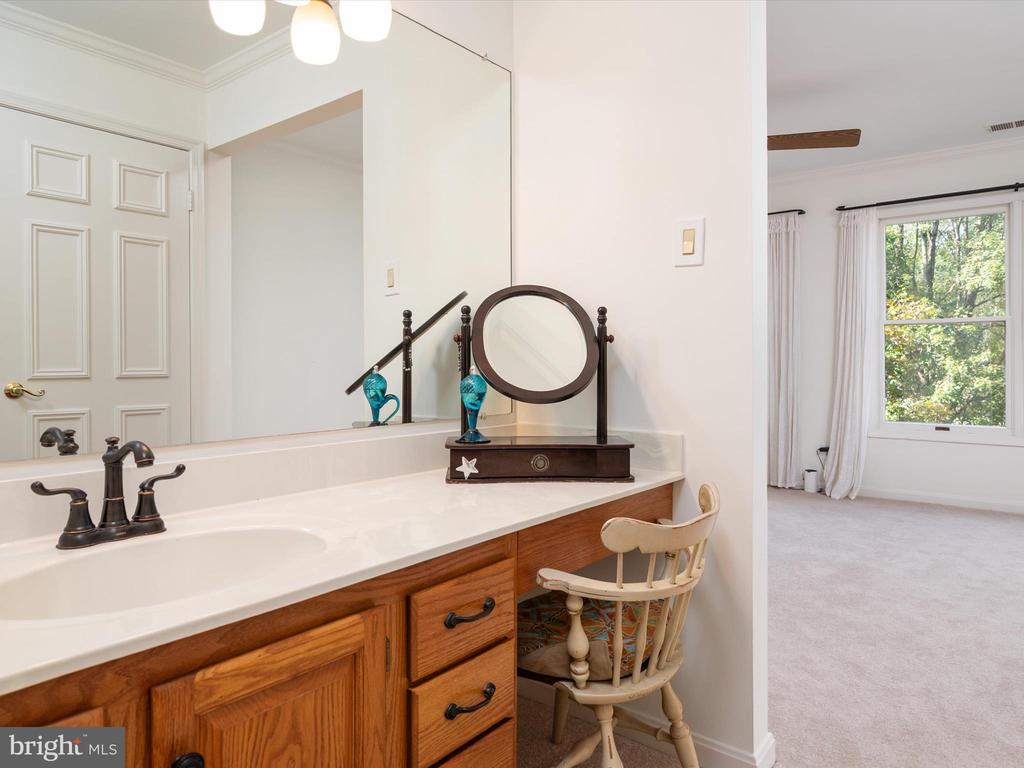 10286 BURLEIGH COTTAGE LANE