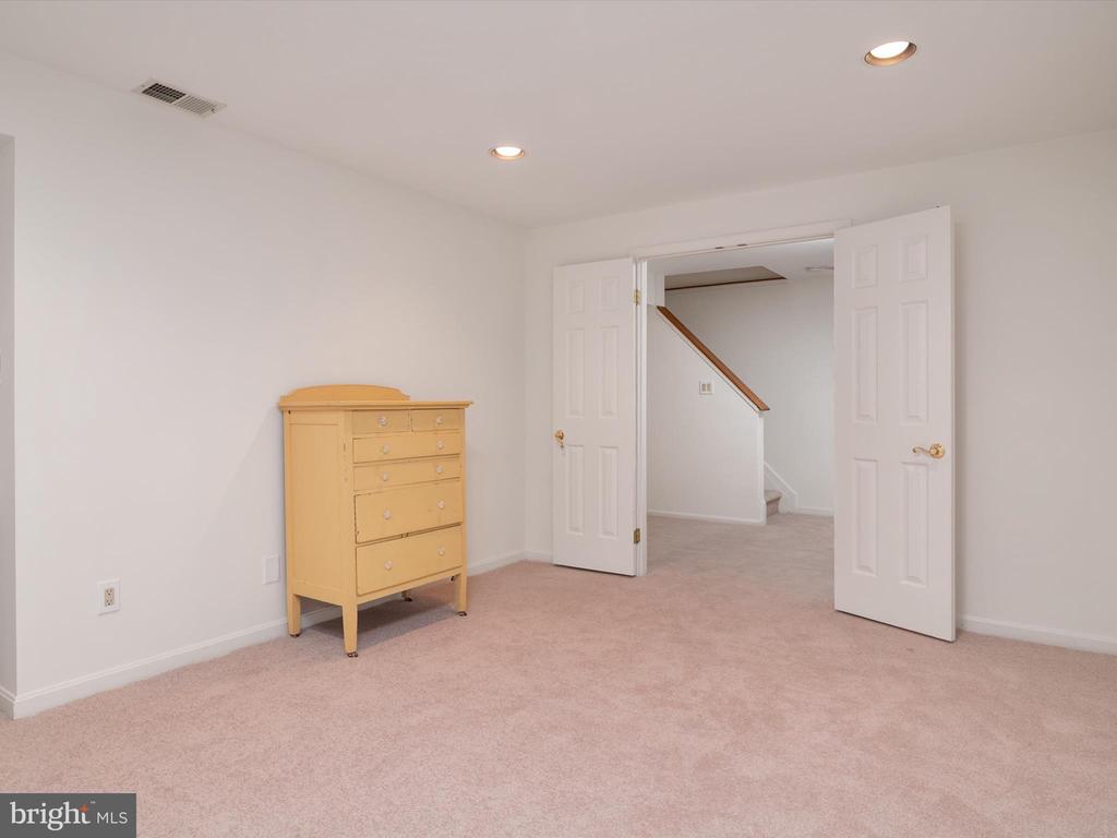10286 BURLEIGH COTTAGE LANE