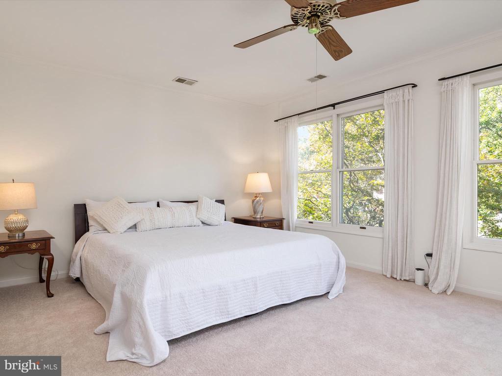 10286 BURLEIGH COTTAGE LANE
