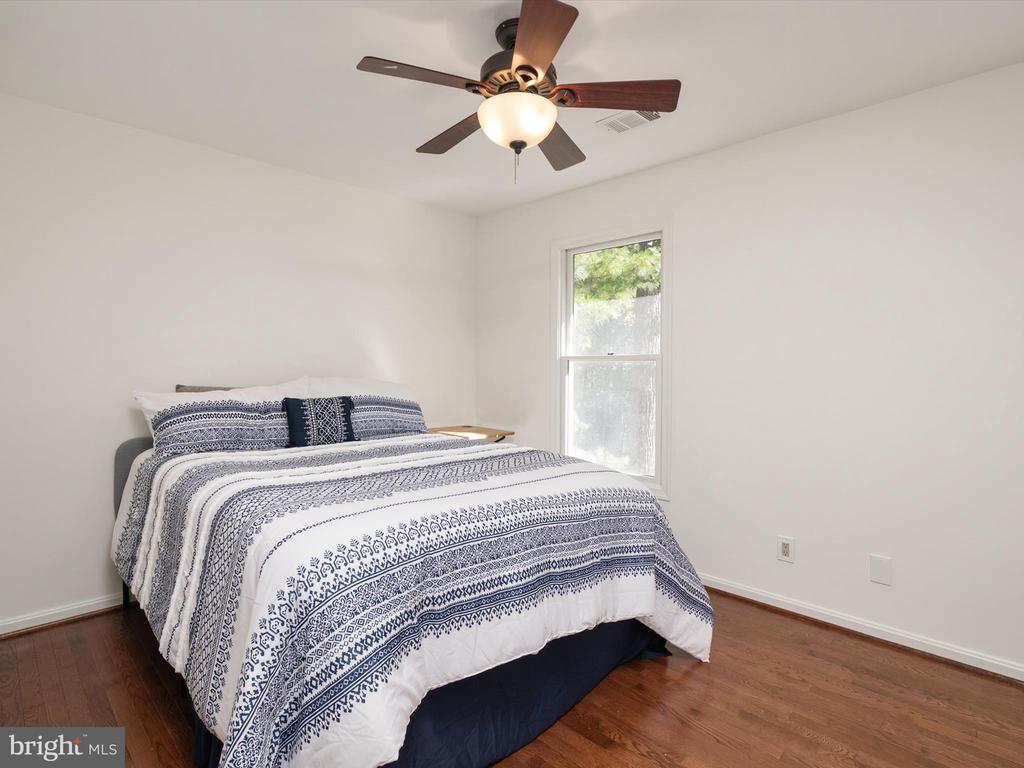 10286 BURLEIGH COTTAGE LANE