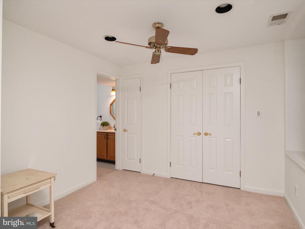 10286 BURLEIGH COTTAGE LANE
