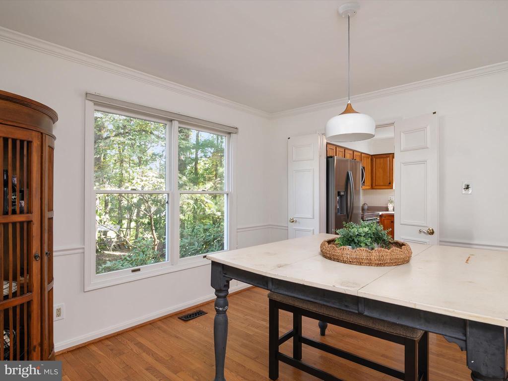 10286 BURLEIGH COTTAGE LANE